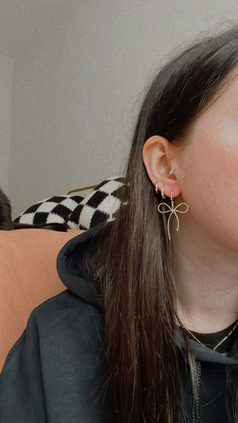 Thin Gold Bow Huggies