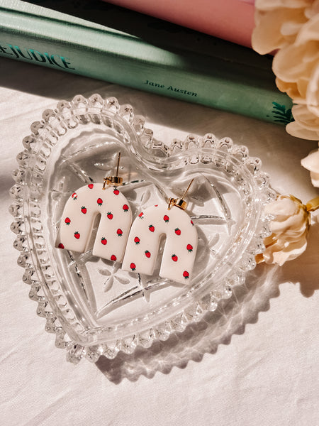 Strawberry Patterned Arches
