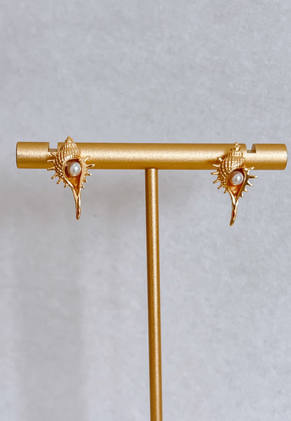 Pearl Conch Studs