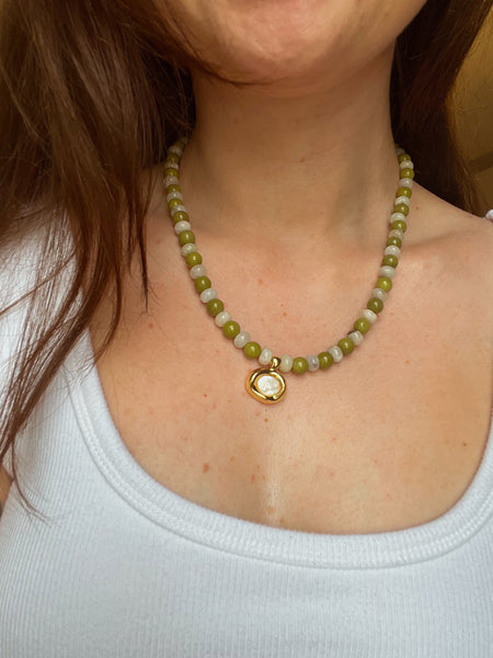 Mother of Pearl Bezel Beaded Necklace
