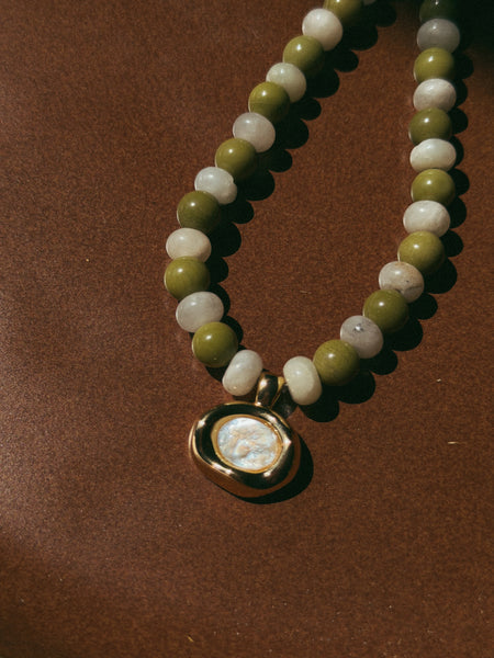 Mother of Pearl Bezel Beaded Necklace