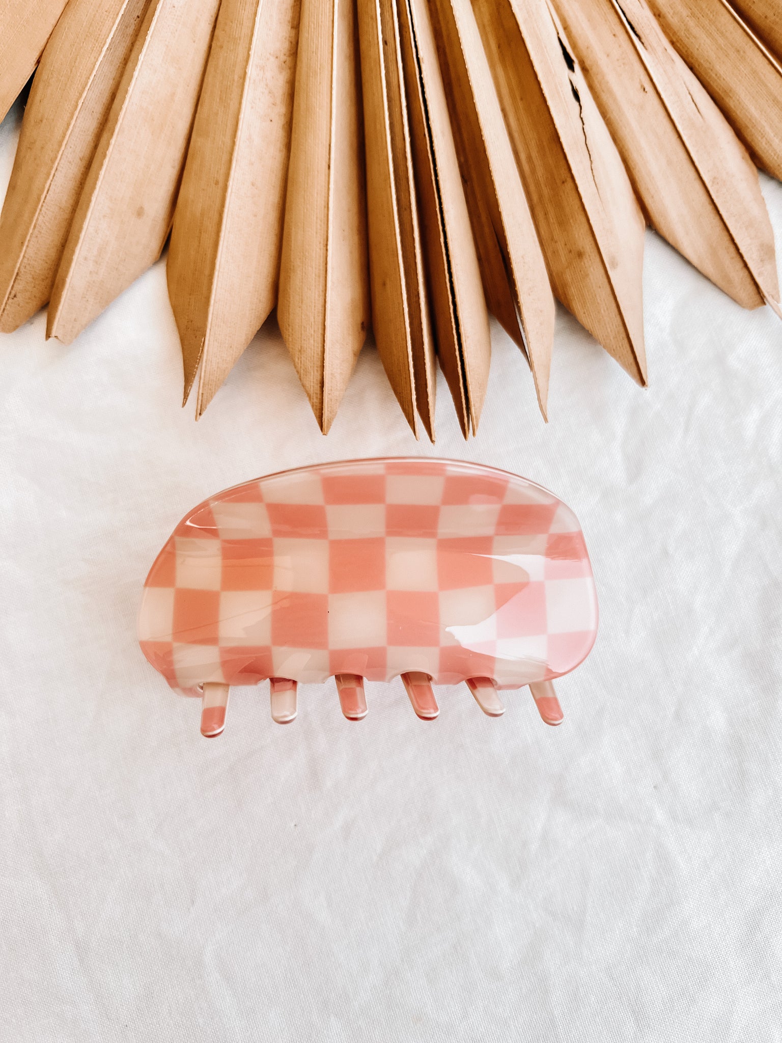 Boho Checkered Claws